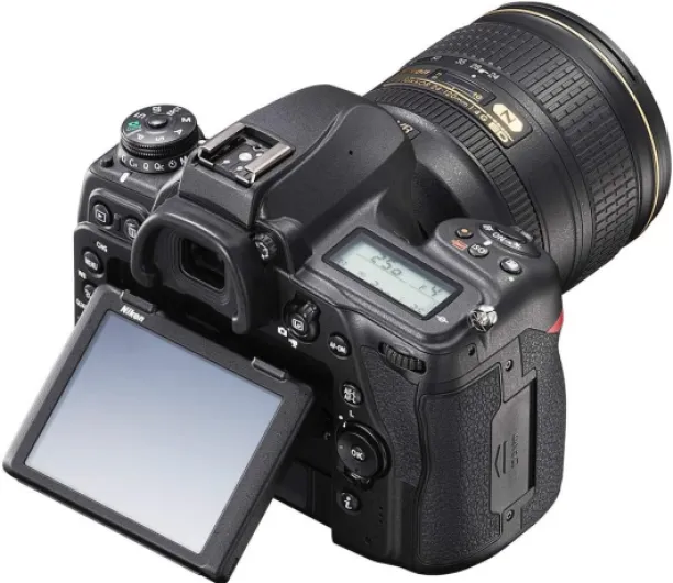 D780 plus AF-S 24-120 f/4G ED VR, Noir, Plein format D780 + 24-120 Unique