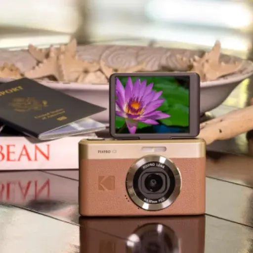 Test Kodak Pixpro C1 : le petit compact rétro qui donne envie de refaire des photos