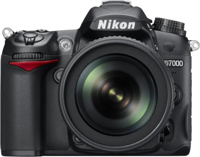 Nikon D7000 Digital SLR Camera with 18-105mm VR Lens Kit (16.2MP) 3 inch LCD (Renewed)