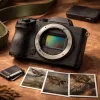 Sony A7R VI : capteur empilé 67 Mpx et rafale 30 fps, ce que ça change concrètement